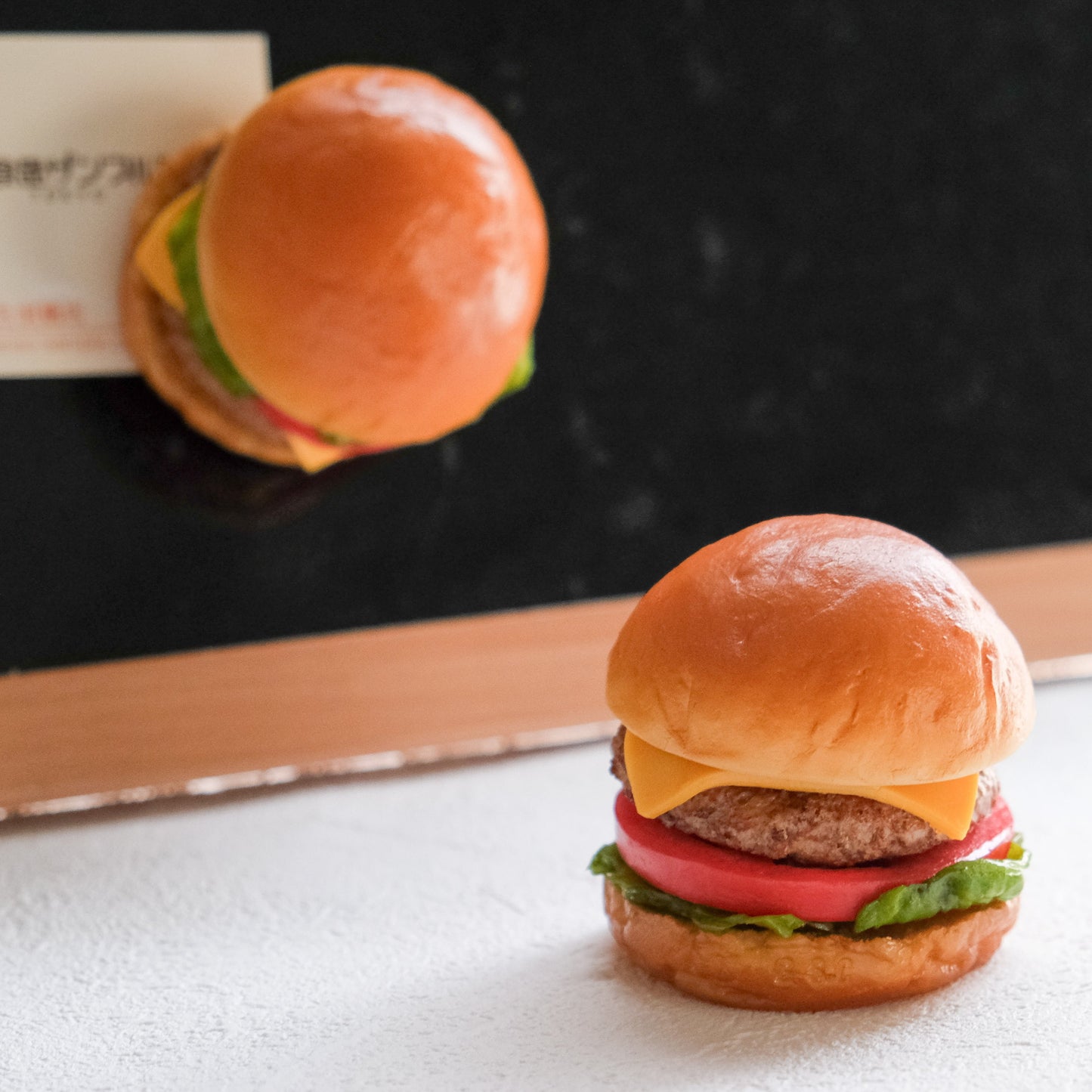これは「ハンバーガー マグネット」の商品画像です。