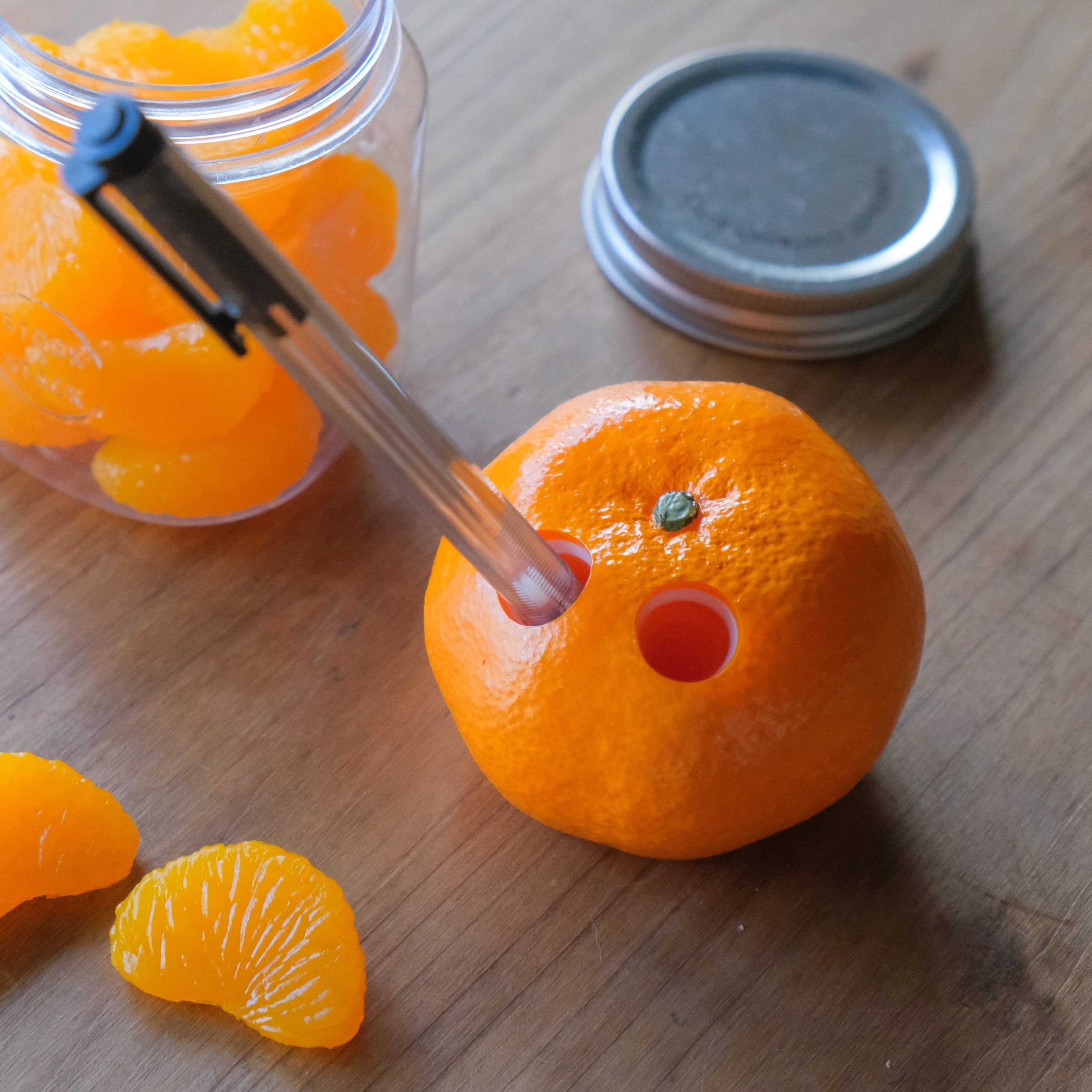 Mandarin orange pen holder