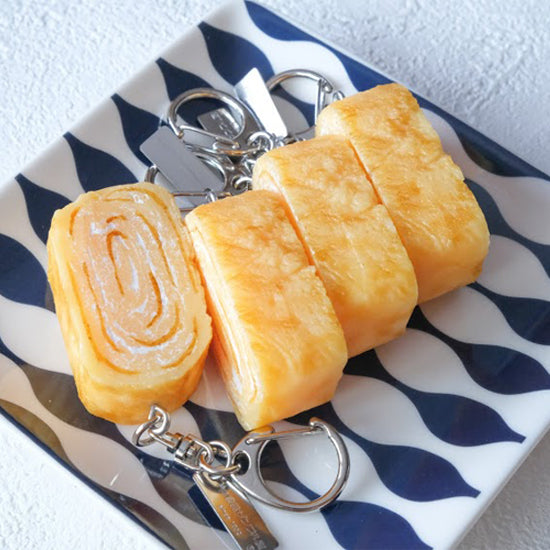 これは「キーリング 玉子焼き」のお皿に乗せた商品イメージ画像です。