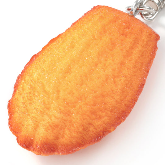 これは元祖食品サンプル屋「キーリング マドレーヌ」のアップの商品画像です。