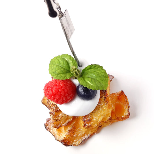 元祖食品サンプル屋の「フレンチトーストクリップ」の商品アップ画像です。