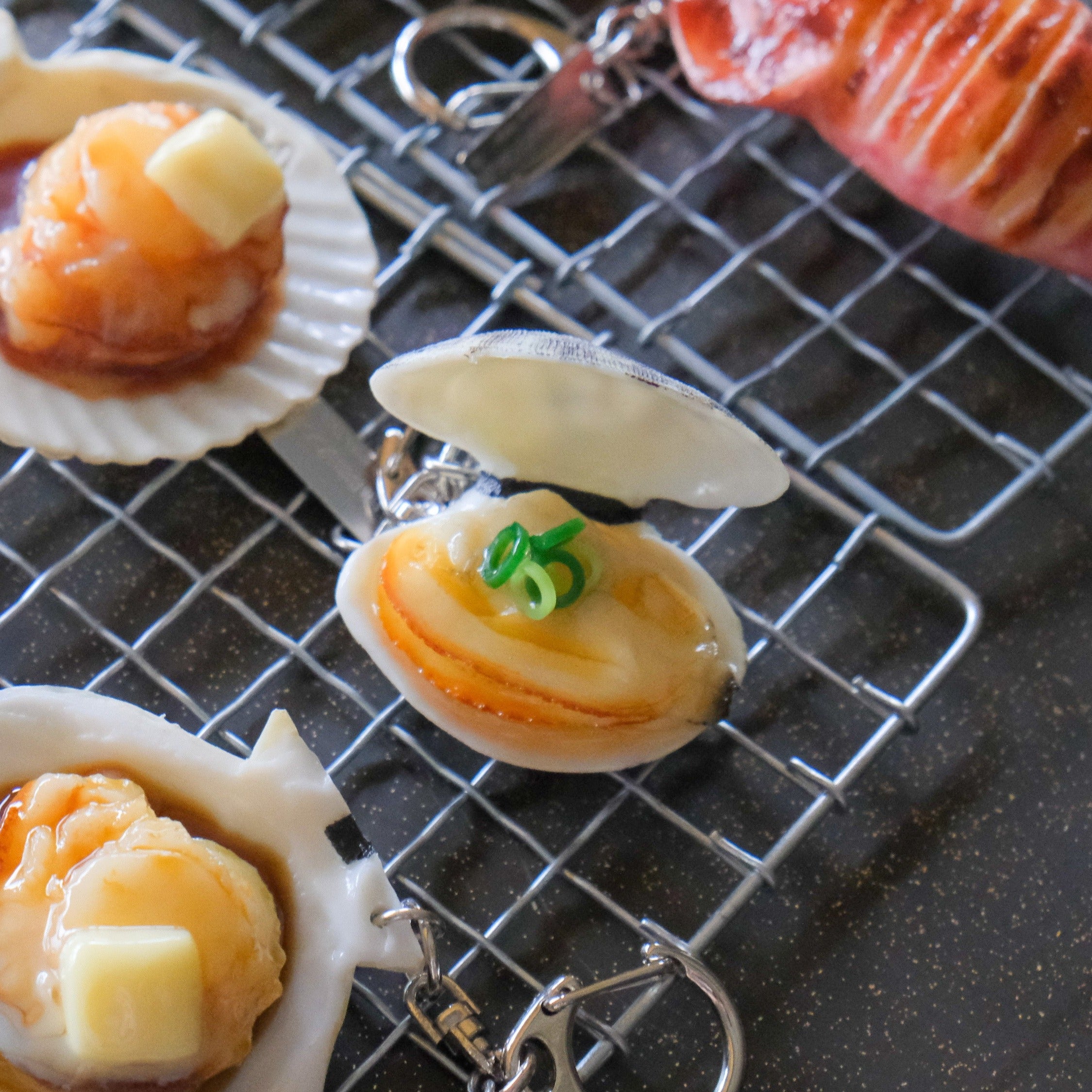 Keyring: Clams steamed in sake
