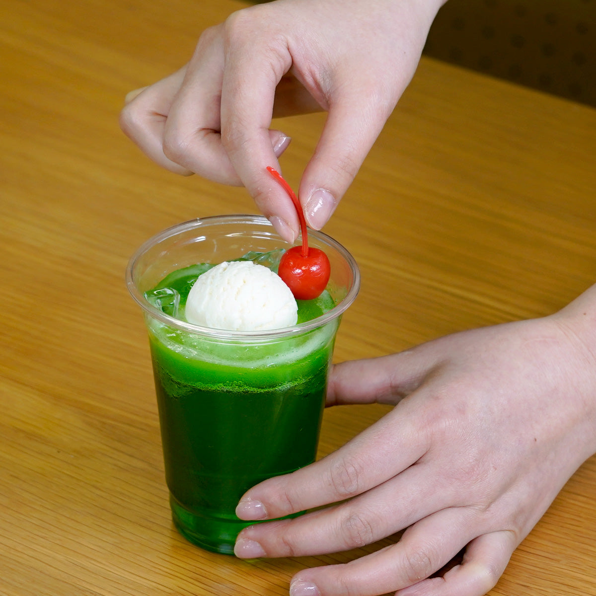 さんぷるん ドリンク コーラフロート