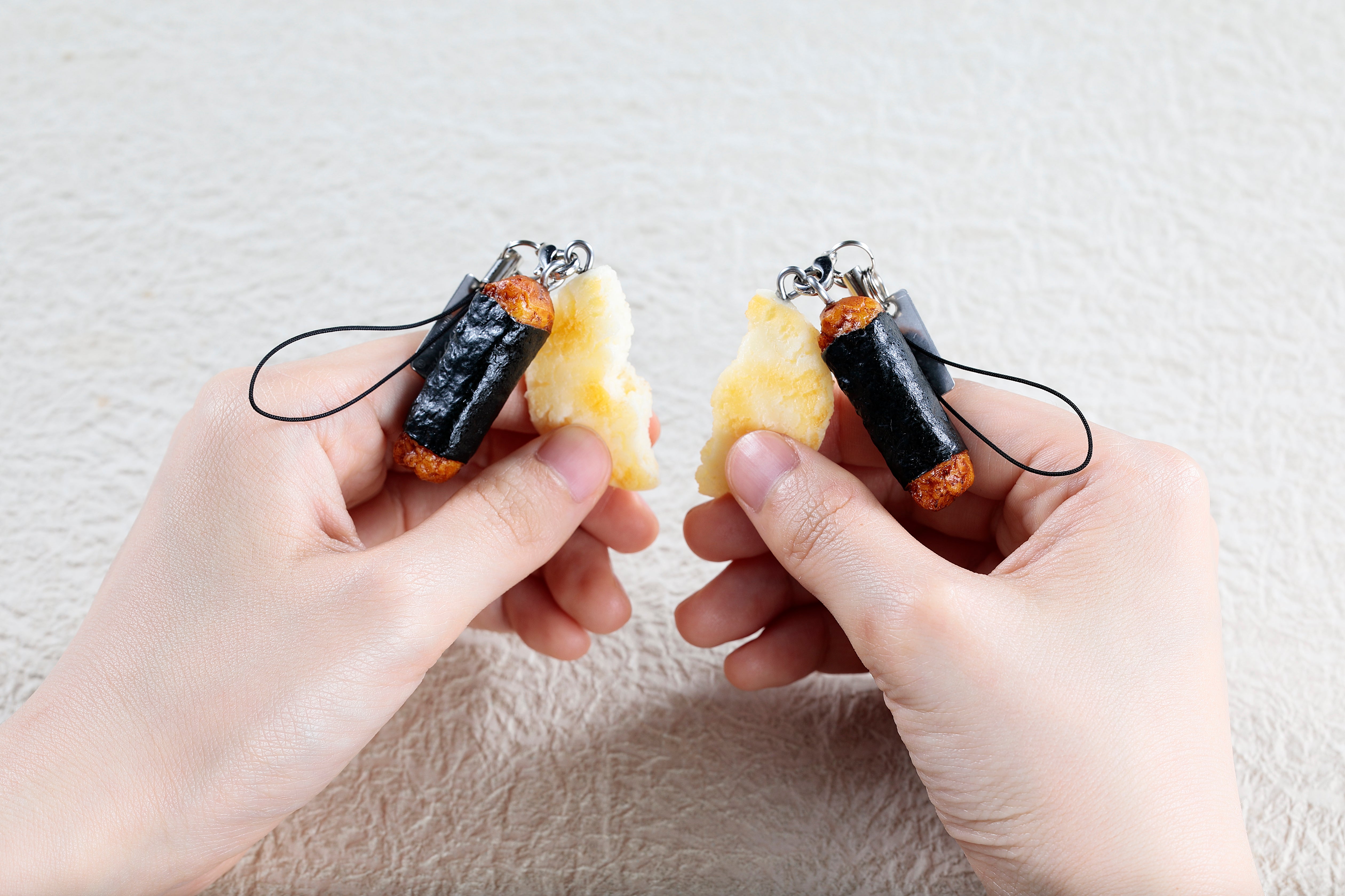 食品サンプル「キーリング ペア煎餅」｜おそろい和風キーホルダー