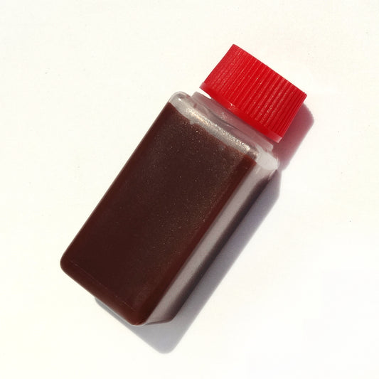 これは自分で作る食品サンプルキットさんぷるんのパーツ「シロップ（小） チョコ」の商品画像です。