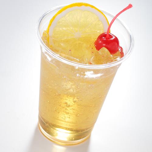 これは自分でつくる食品サンプルキット「さんぷるん ドリンクVol.6 ジンジャーエール」の完成イメージ写真です。