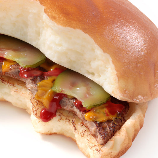 これは元祖食品サンプル屋の「ハンバーガー」の断面アップの商品画像です。
