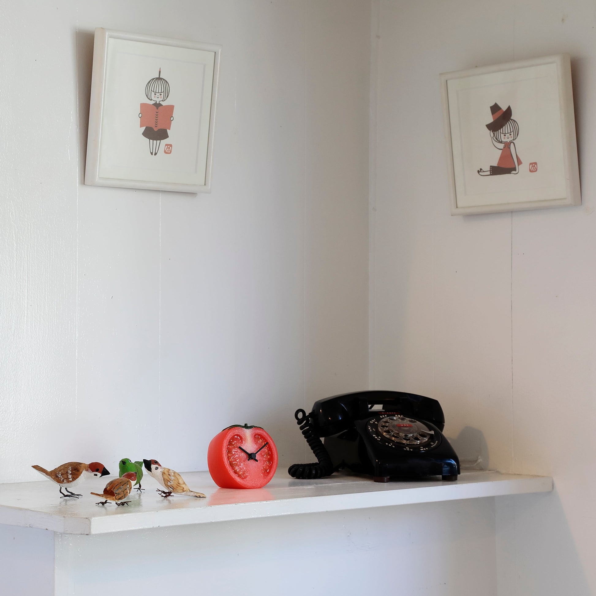 これは元祖食品サンプル屋「Replica Food Clock  トマト」の部屋に置いたイメージ写真です。
