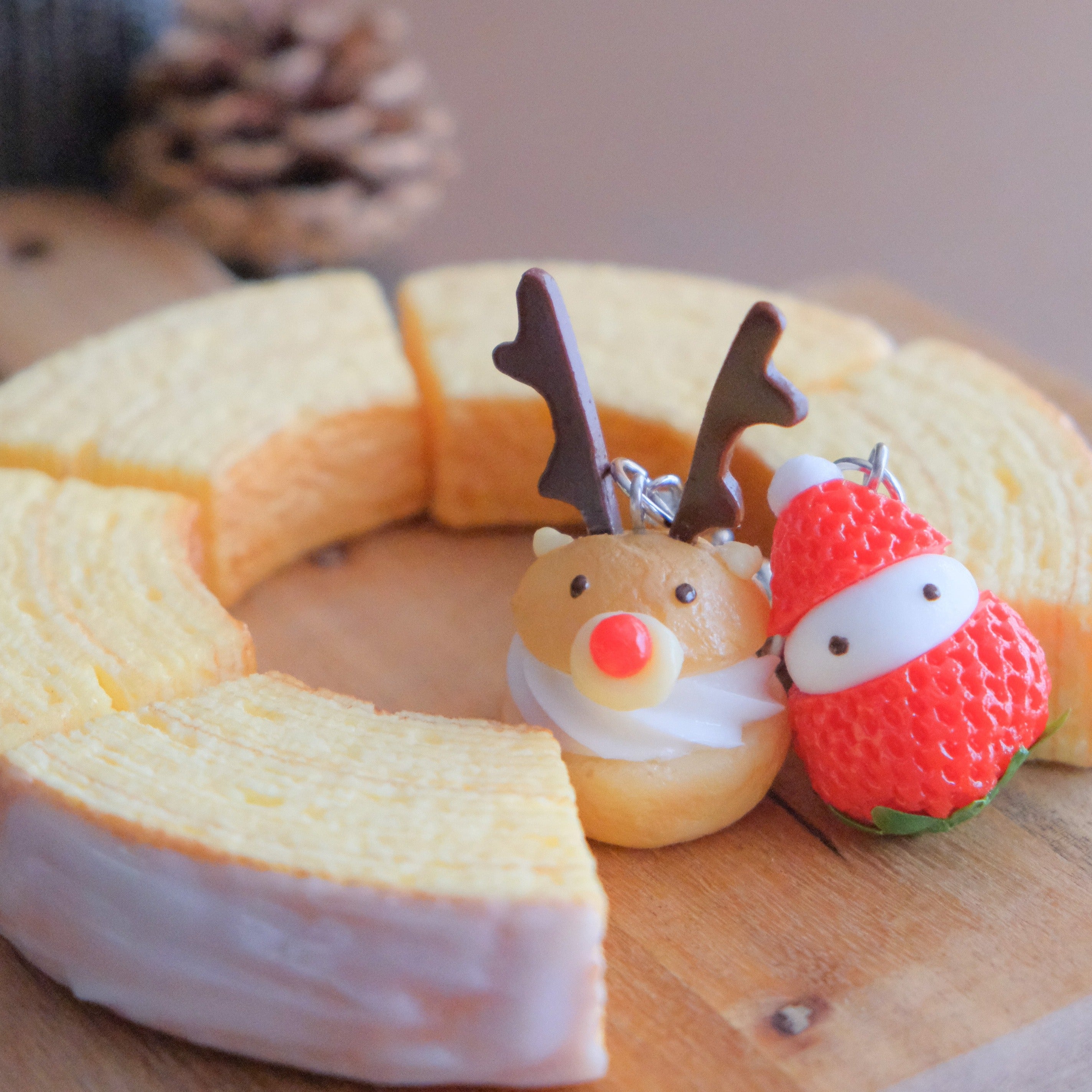 元祖食品サンプル屋｜【クリスマス限定】キーリング サンタクロースイチゴ
